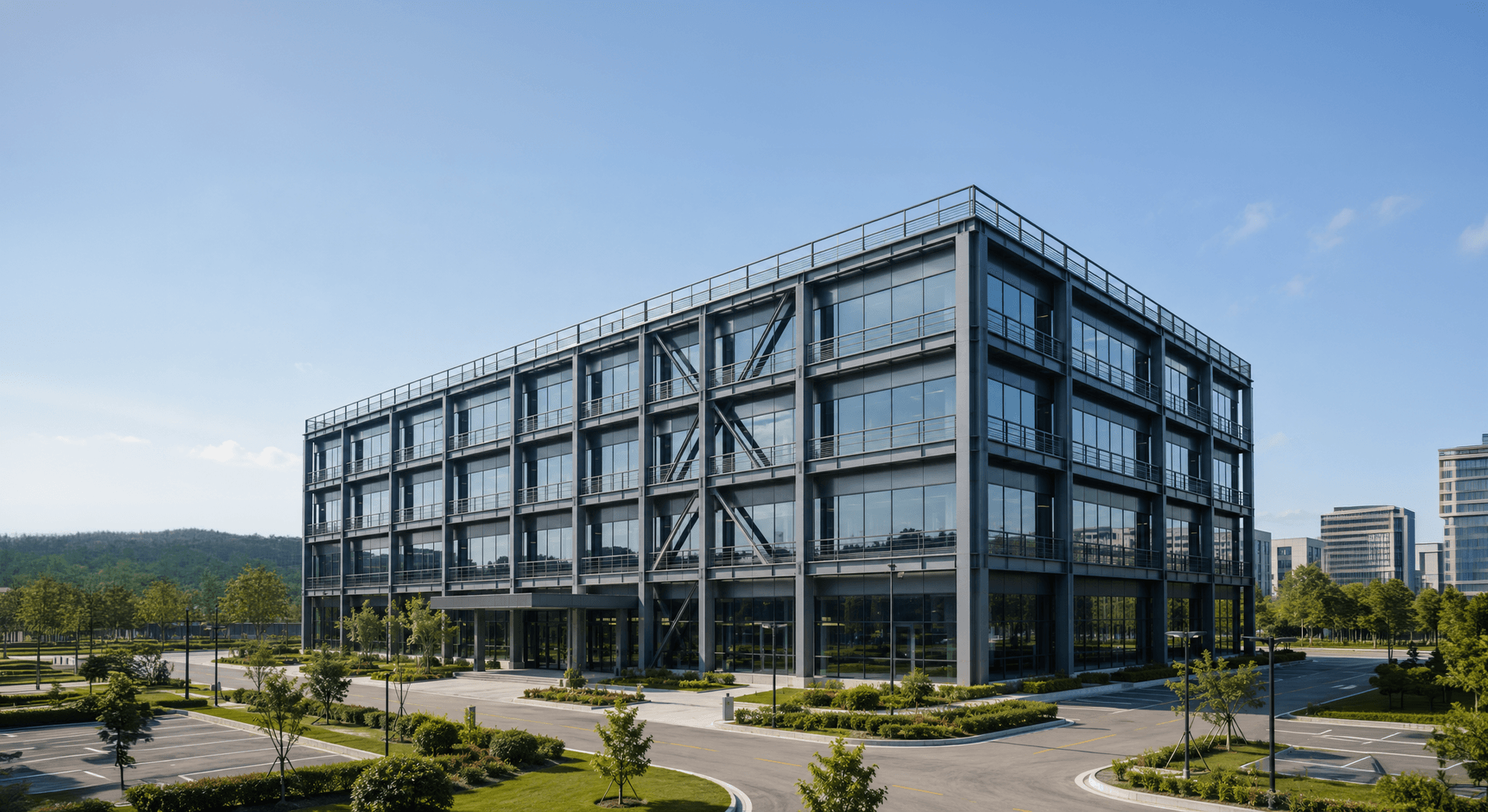 Multi-storey steel building with glass facade